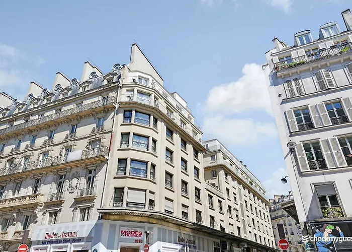 Saint-lazare Apartment