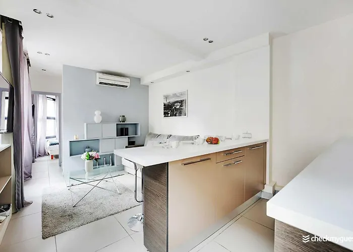 Saint-lazare * Paris